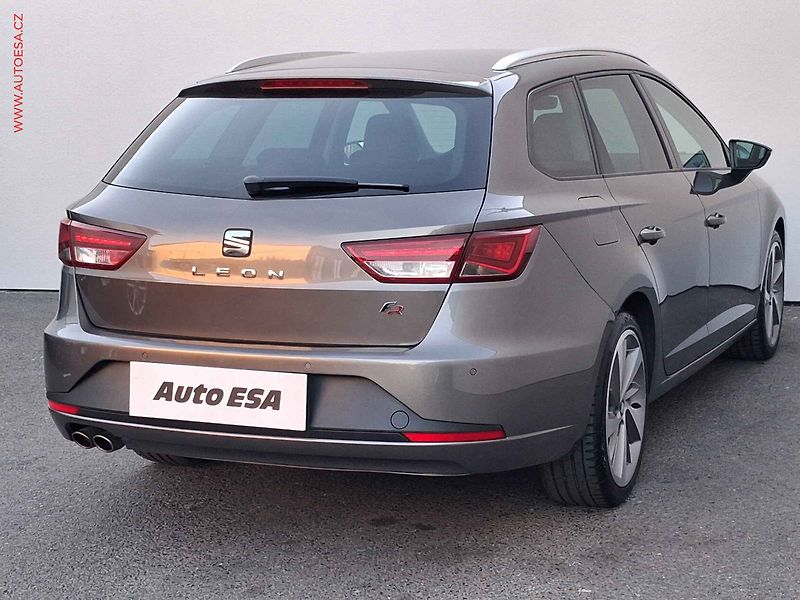 Seat Leon (2016) 1.4 TSi, FR, DSG, LED, +ALU - fotka 4 z 20
