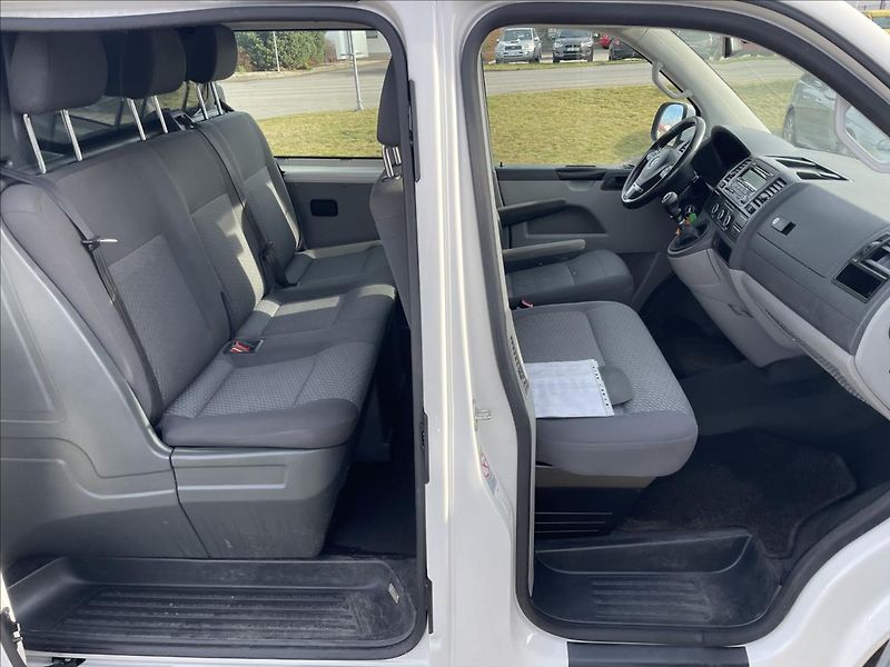 Volkswagen Transporter 2,0 TDi 75kw 6míst Tažné bez k - fotka 9 z 40