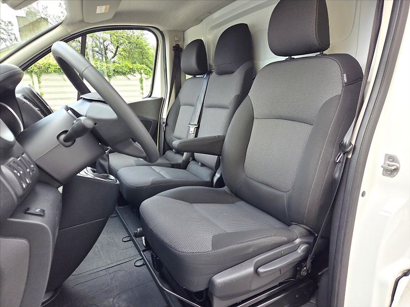 Renault Trafic 2,0 dCi 107kW A/T L2H1 Cool 1. - fotka 9 z 16
