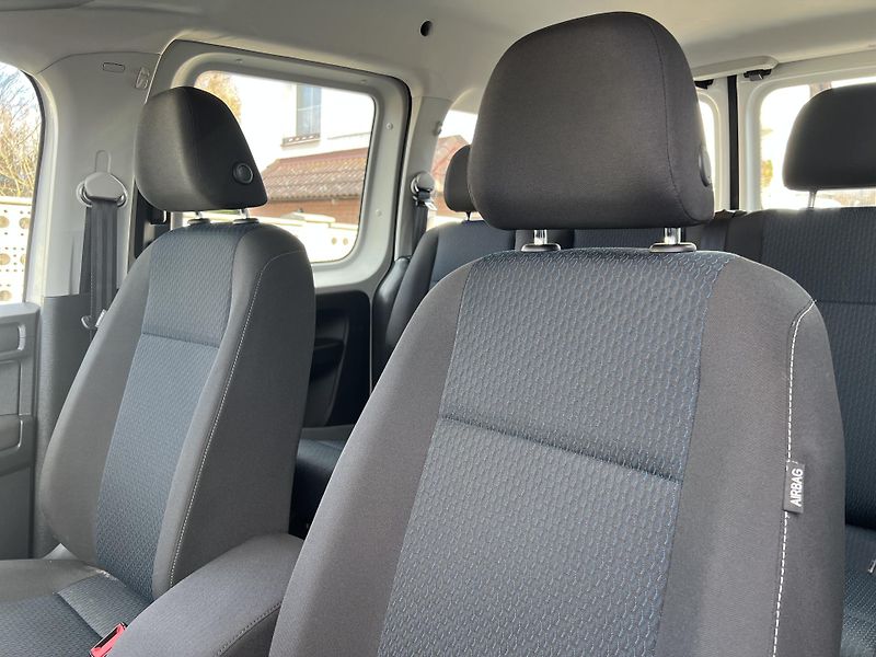 Volkswagen Caddy 2.0TDi 4x4 ČR 1.MAJ odp.DPH - fotka 10 z 37