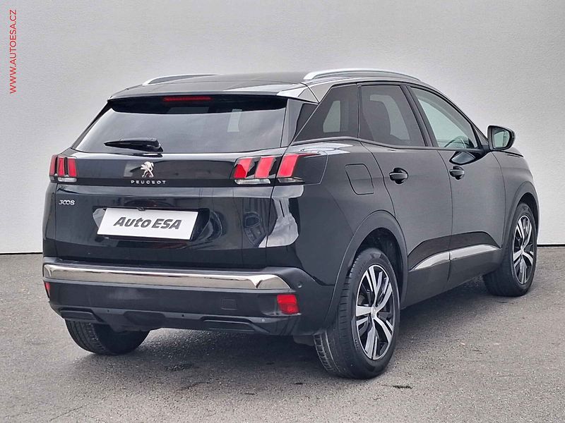 Peugeot 3008 (2018) 1.2 PT, Allure, AT, navi - fotka 4 z 17