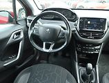 Peugeot 2008 (2018) 1.2 PureTech, ČR,1.maj - náhled 7