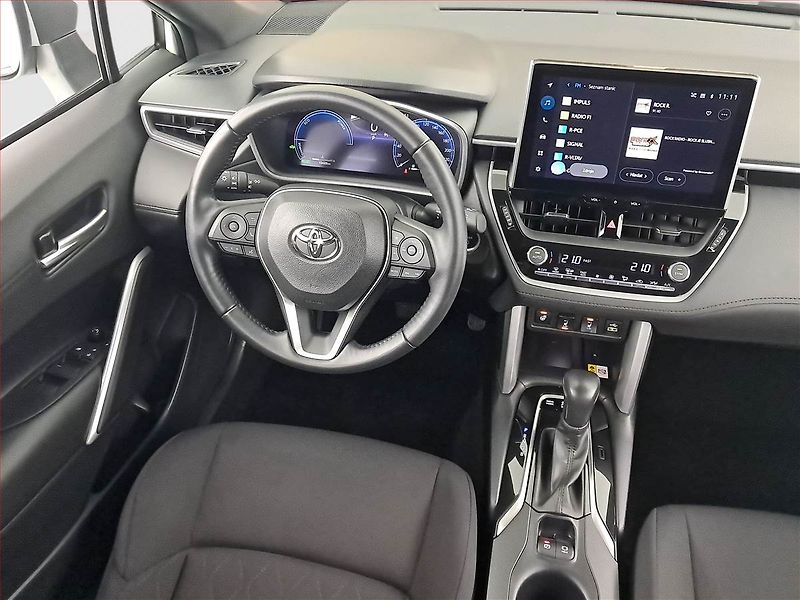 Toyota Corolla Cross (2024) 2.0 Hybrid AWD - fotka 7 z 19