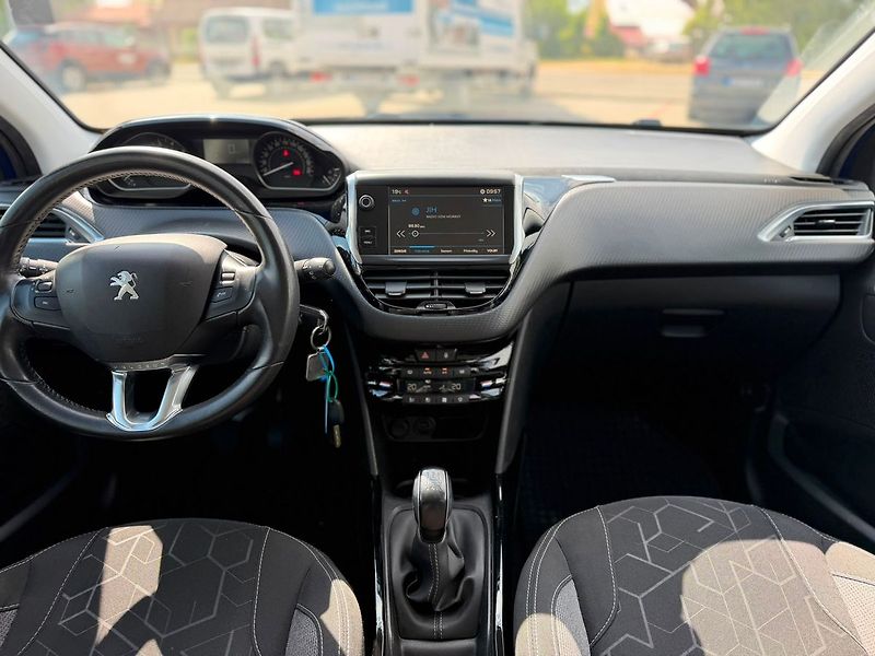Peugeot 2008 Active 1.2PT 82 - fotka 20 z 26