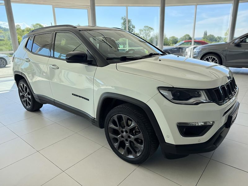 Jeep Compass S 4xe 1,3T 177kW*REZERVACE! - fotka 4 z 37
