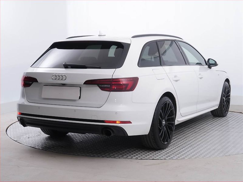 Audi A4 (2018) 40 TFSI, Automat, Serv.kniha - fotka 5 z 24