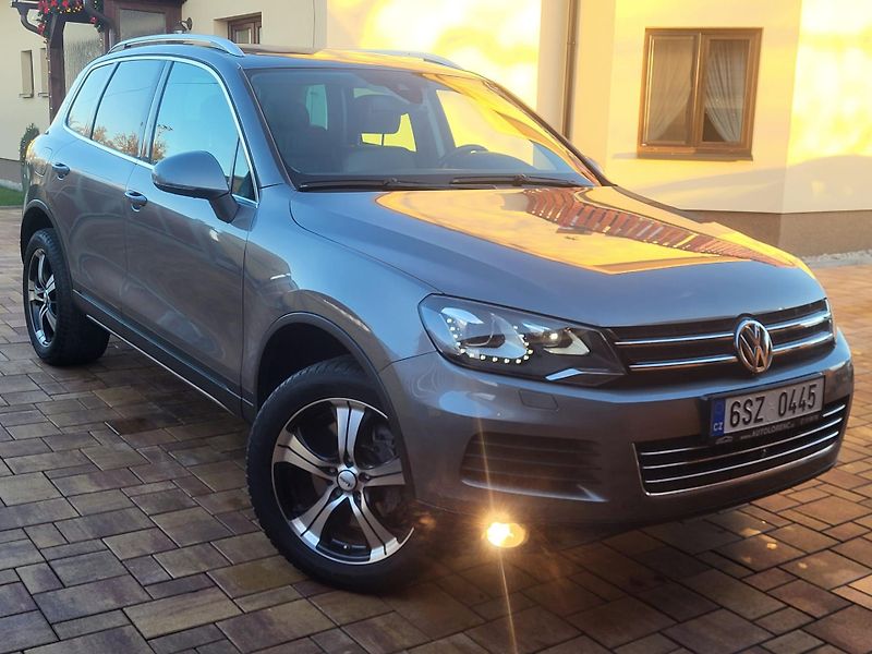 Volkswagen Touareg 4.2V8 TDi 250kW*1.MAJITEL* - fotka 6 z 40
