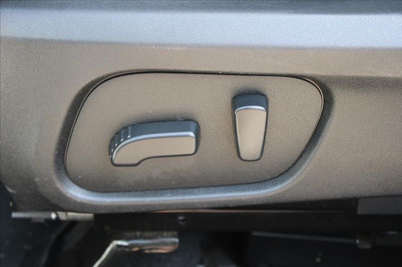 Subaru Forester 2,0 XT  ČR,AUTOMAT,4x4,TAŽNÉ - fotka 23 z 35