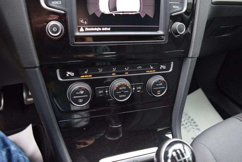Volkswagen Golf Variant (2017) 1.4TSI 92kw CLBMT ALLSTAR OPS - fotka 23 z 41
