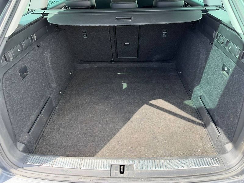 Škoda Superb combi Style Plus 2,0 TSI 140 k - fotka 27 z 32