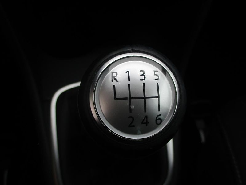 Volkswagen Polo 1.2 TSi KLIMA - fotka 24 z 32