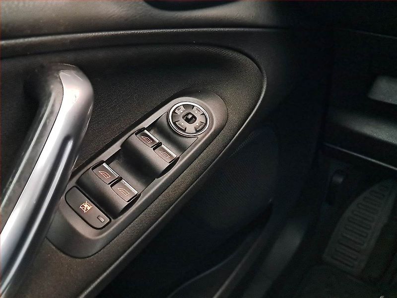 Ford S-MAX (2009) 2.0 TDCi, Serv.kniha, Tempomat - fotka 17 z 18