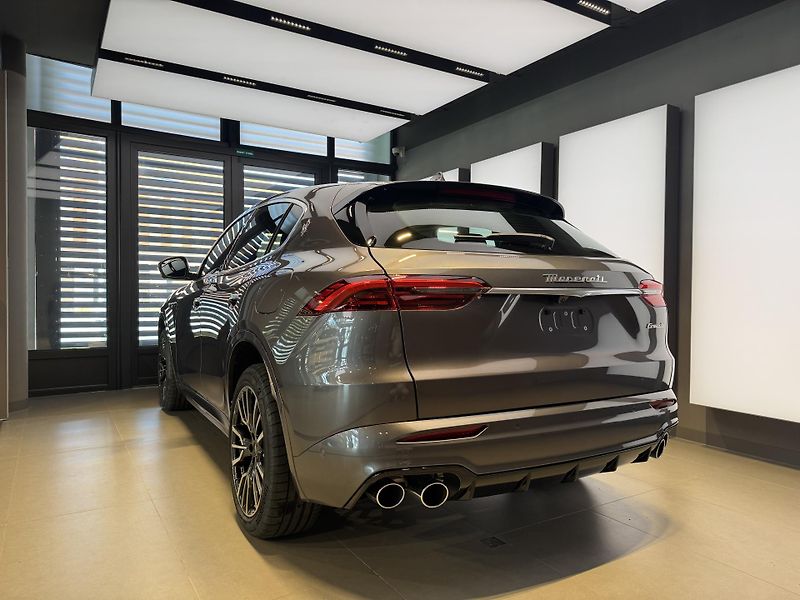 Maserati Grecale (2026) 300 HP *Ventilace*Matrix* - fotka 6 z 18