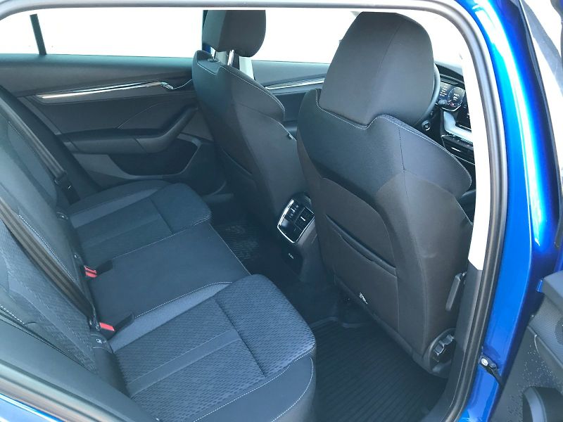 Škoda Octavia (2023) COM STY TS 110/1.5 M6F - fotka 13 z 25