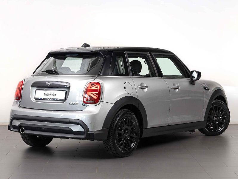 Mini Cooper 5-doors - fotka 5 z 21