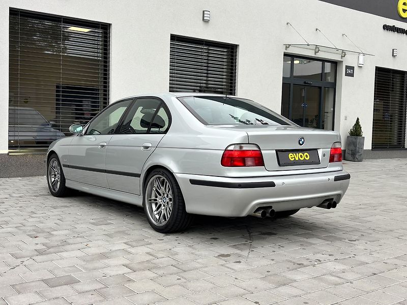 BMW M5 E39 Kompletní dokumentace TOP - fotka 6 z 30