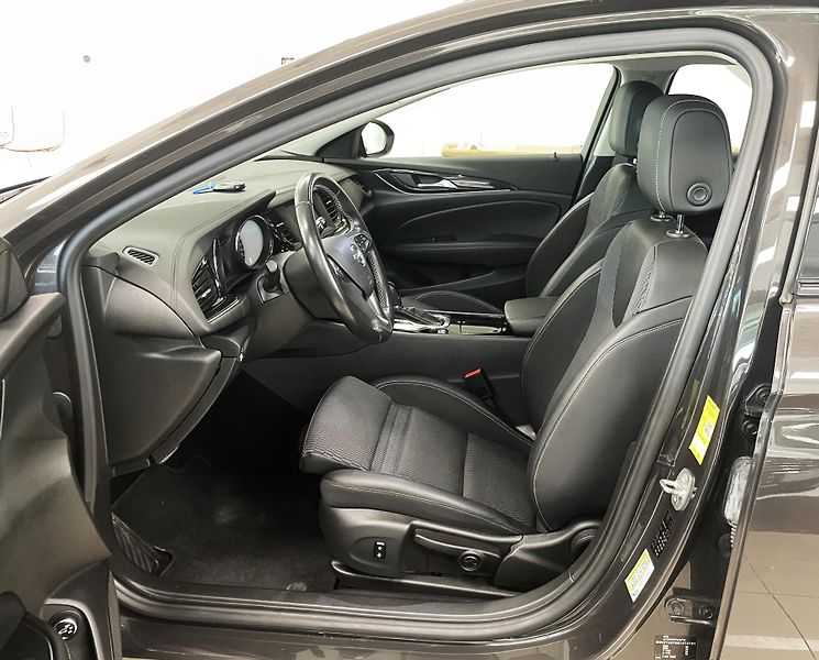 Opel Insignia ST 2,0CDTi 128kW 4X4, ČR - fotka 10 z 30