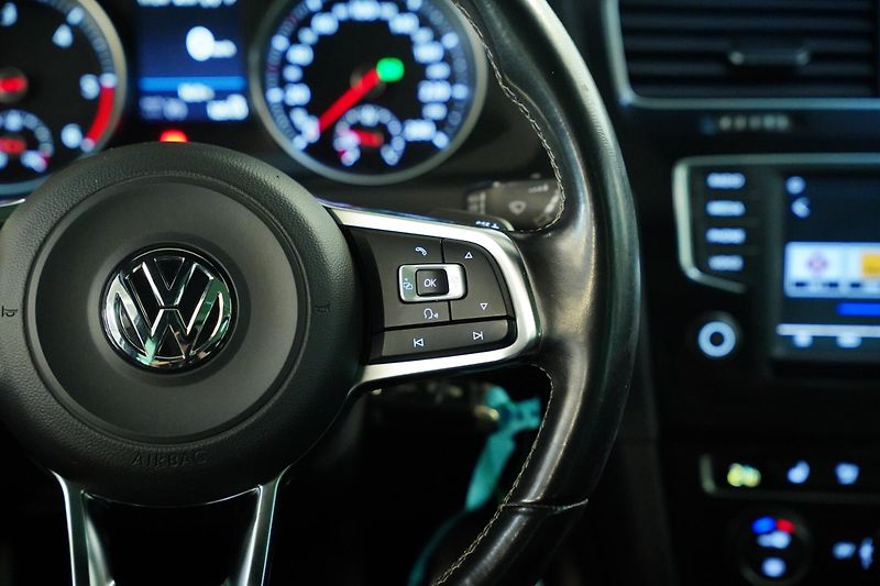Volkswagen Golf - fotka 18 z 29
