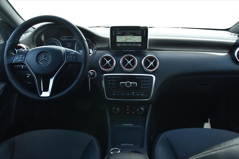 Mercedes-Benz Třídy A 180 CDI AUTOMAT AMG ČR - fotka 13 z 22