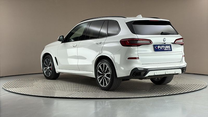 BMW X5 30d AUT xDrive M-paket - fotka 2 z 29