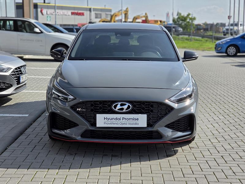Hyundai i30 (2022) 1,5 TGDI 117kW N Line HB - fotka 8 z 16