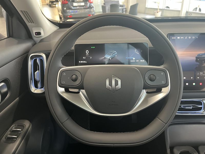 Leapmotor B10 (2026) DESIGN HYBIRD EV - fotka 9 z 16