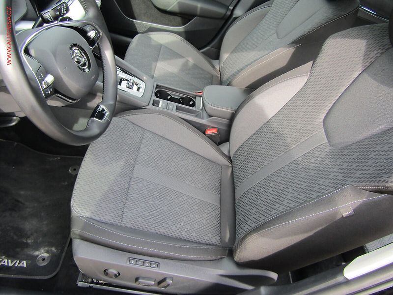 Škoda Octavia (2021) 2.0TDi, Style, DSG, +kola - fotka 8 z 18