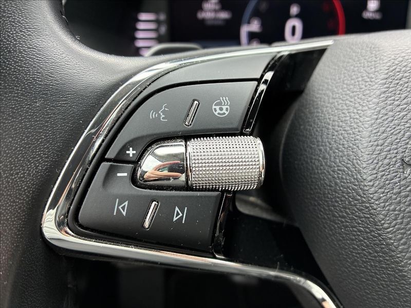 Škoda Superb 2,0 STYLE 4X4 TAŽNÉ,KAMERA - fotka 19 z 31