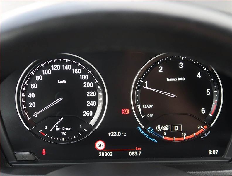 BMW X1 (2022) M Sport xDrive18d, M-Paket - fotka 11 z 27