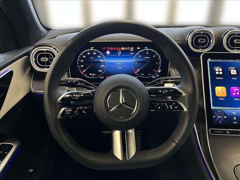 Mercedes-Benz GLC 220d 4MATIC AMG Line Night - fotka 10 z 22