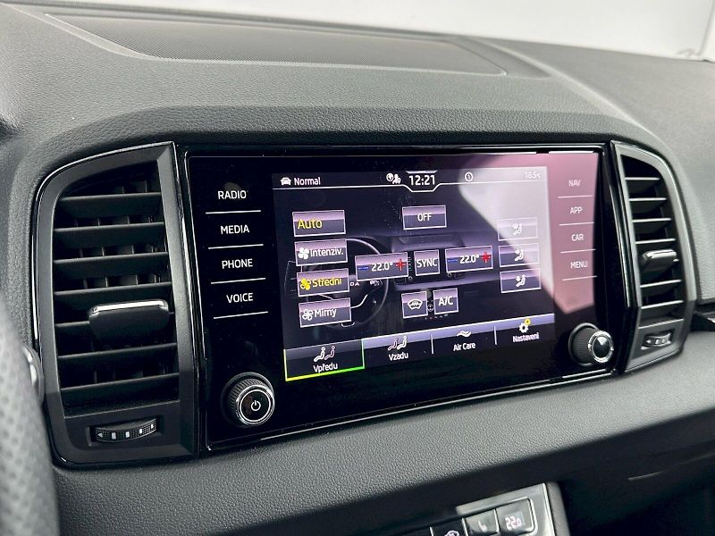 Škoda Karoq (2025) DSG 1.5TSI 110kW SportLine - fotka 19 z 32