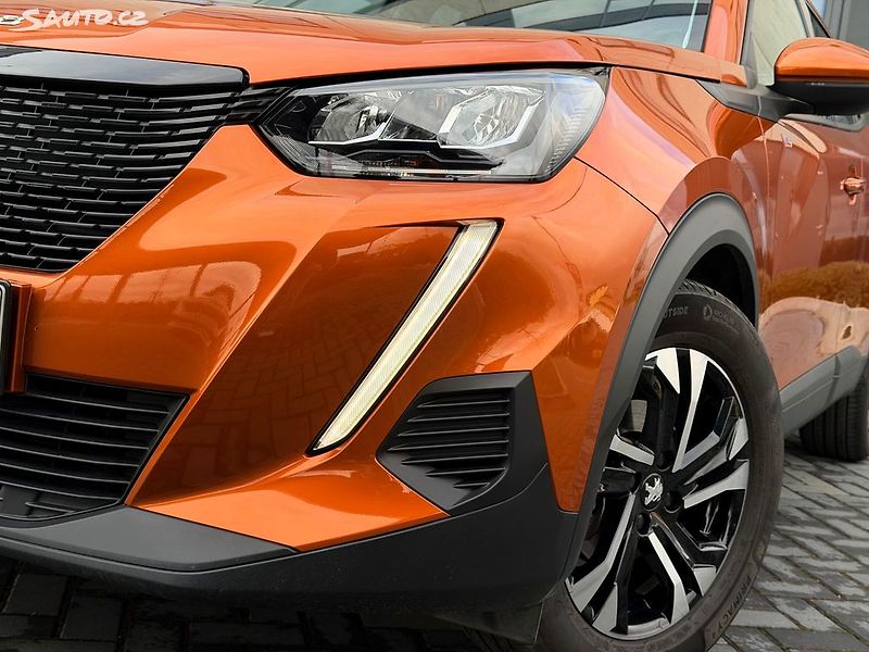 Peugeot 2008 (2020) 1.2 74 kW - fotka 8 z 20