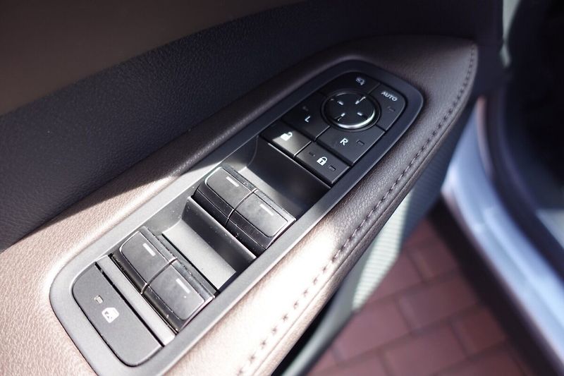 Lexus RX 350h RX350h Executive - fotka 11 z 37