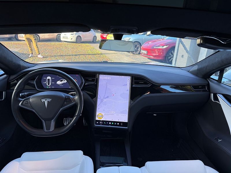 Tesla Model S Long Range Plus AWD EAP - fotka 10 z 37