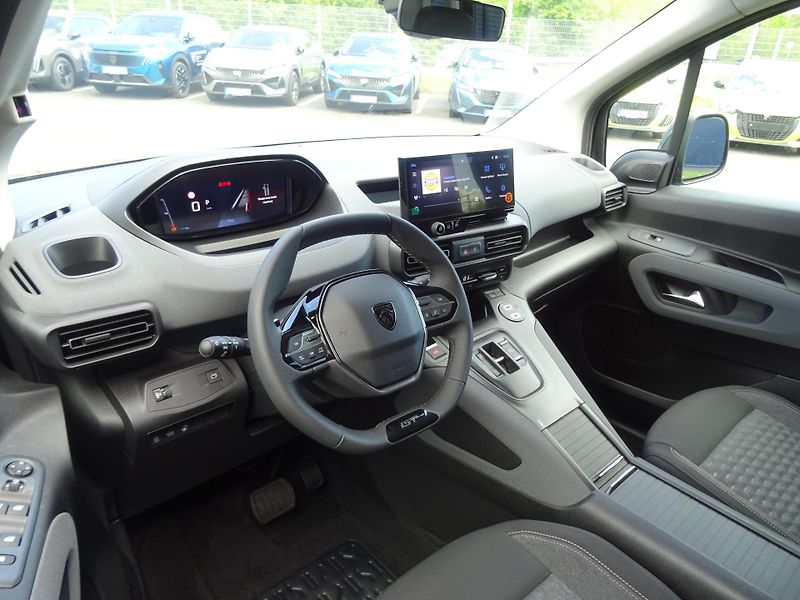 Peugeot Rifter (2026) GT BlueHDi 130k S&S EAT8 - fotka 22 z 43