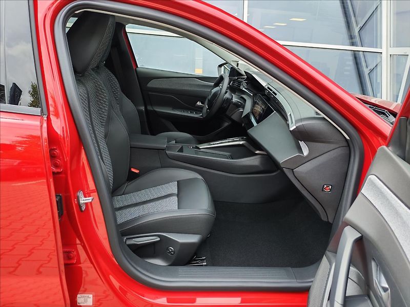 Peugeot 408 (2026) 1,2 ALLURE Hybrid 145 e-DCS6 - fotka 6 z 14