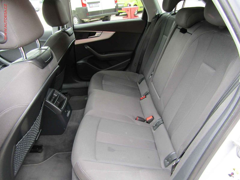 Audi A4 Allroad (2018) 2.0TDi Quattro, servis.kniha - fotka 10 z 19