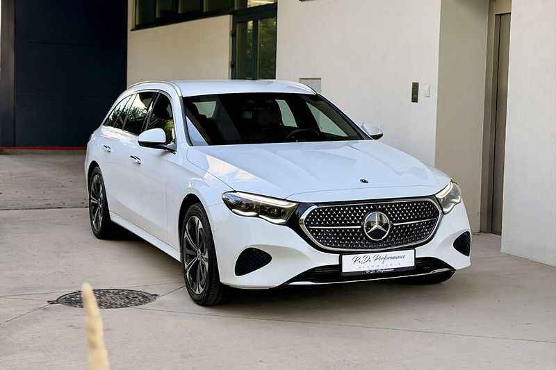 Mercedes-Benz Třídy E (2024) E 300de 4Matic  - fotka 5 z 68