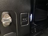 Land Rover Defender 110 D300 X-DYNAMIC SE AWD CZ - náhled 31