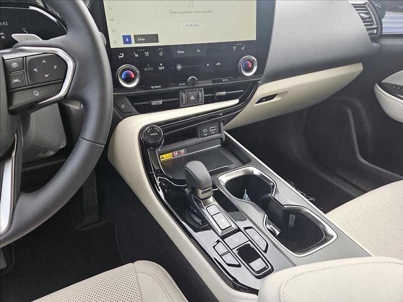 Lexus NX 450h plus 2,5 Prestige  NX - fotka 8 z 15