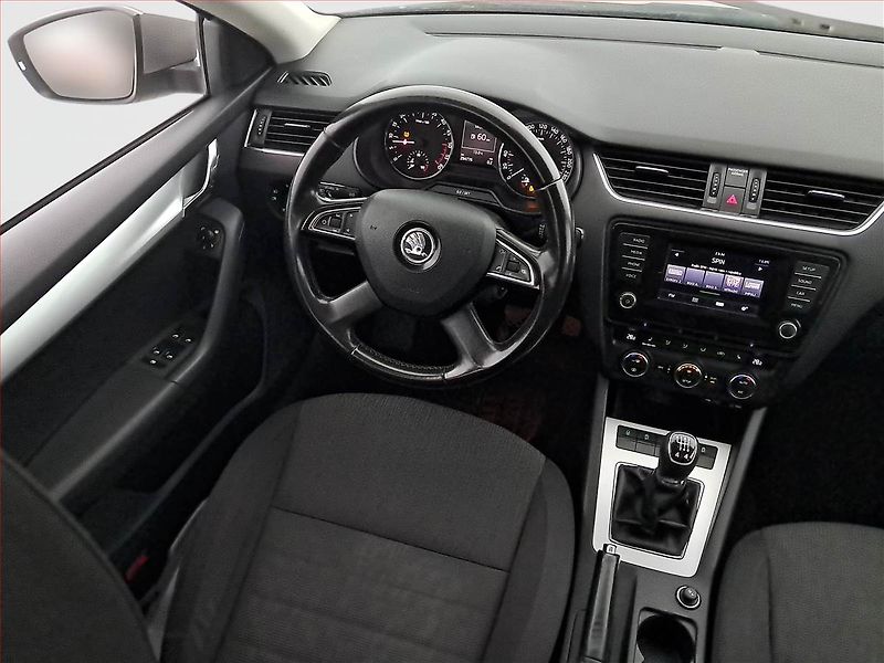 Škoda Octavia (2013) 2.0 TDI, 4X4, Xenony - fotka 7 z 20