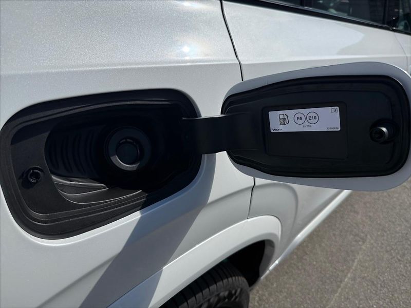 Volvo XC90 (2026) 2,0 T8 Plus Dark   4695 - fotka 13 z 16