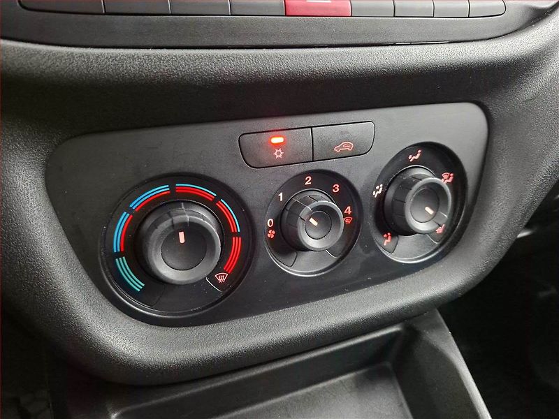 Fiat Dobló (2019) 1.4 i, ČR, DPH - fotka 13 z 15