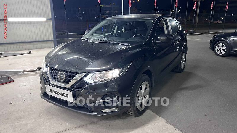 Nissan Qashqai (2021) 1.3 DIG-T, 2.maj,ČR, Acenta - fotka 1 z 3