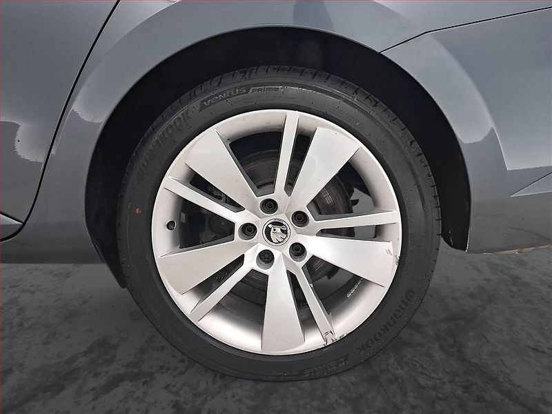 Škoda Superb (2015) Style 2.0 TDI, Automat - fotka 15 z 20