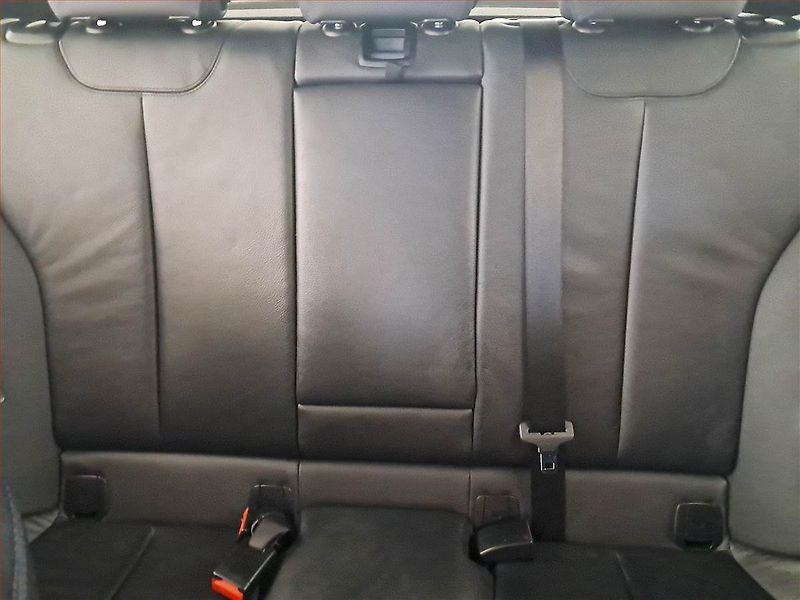 BMW Řada 1 (2018) 118i, Automat, Kůže, Navi - fotka 10 z 16