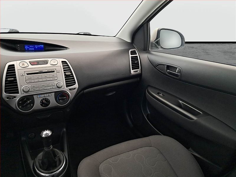 Hyundai i20 (2011) 1.2 - fotka 8 z 17