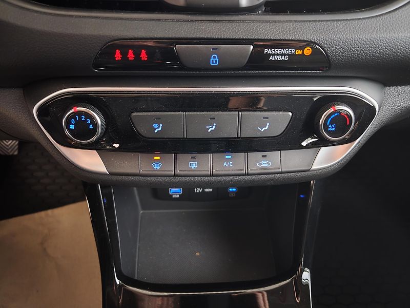Hyundai i30 (2024) 1.5i 71kW MT Comfort - fotka 16 z 20