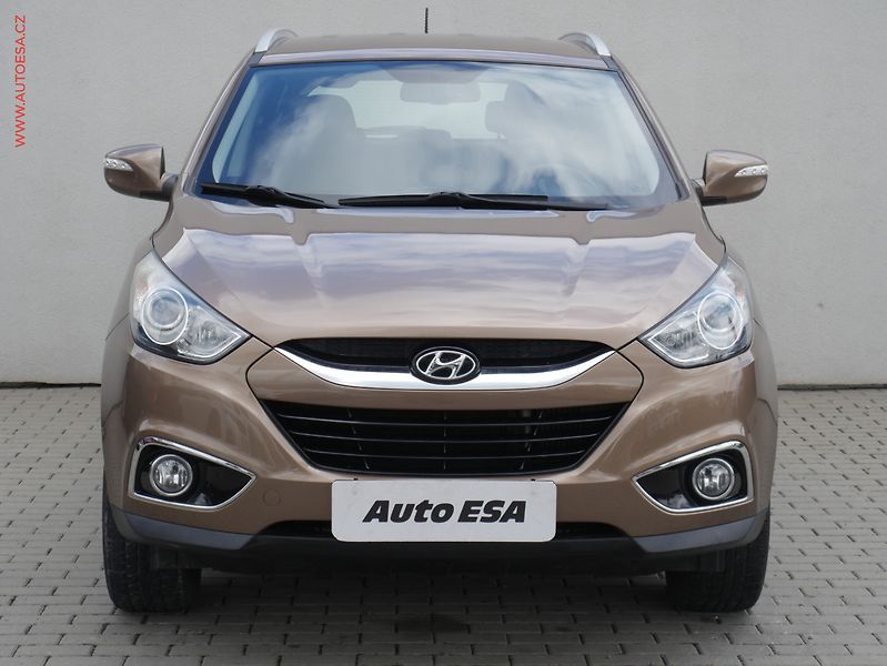 Hyundai ix35 (2013) 1.7CRDI, ČR, AC, tempo, park - fotka 2 z 15