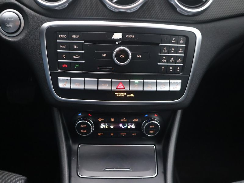 Mercedes-Benz GLA 2,1 200d 100kW 4Matic CZ DPH - fotka 19 z 29